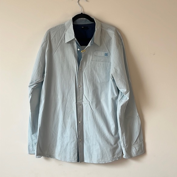 DC Casual Button Down Shirt - Size XL Slim - Picture 1 of 6
